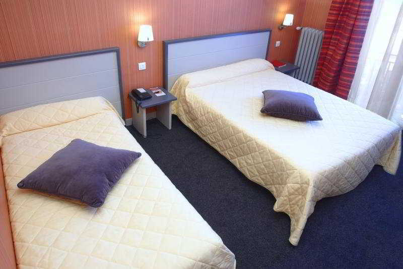 Hotel Le Berry Saint-Nazaire Exterior photo